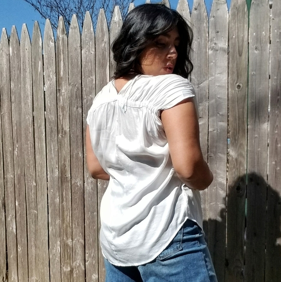 WHAT DO YOU MEAN WHITE RUCHED TOP - Picture 3 of 17